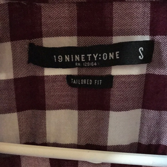 Button down - Picture 3 of 3